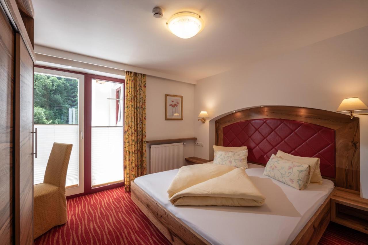 Alpenrose Hotel-Garni Герлос Экстерьер фото